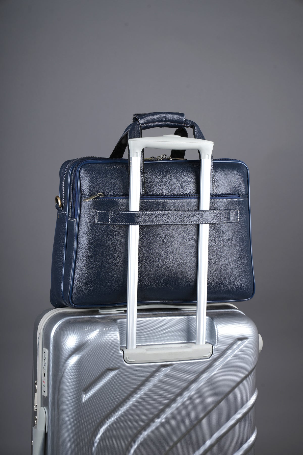 Men's Solid Full Grain Cowhide Leather Large 16 Inch Laptop Briefcase Messenger Bag