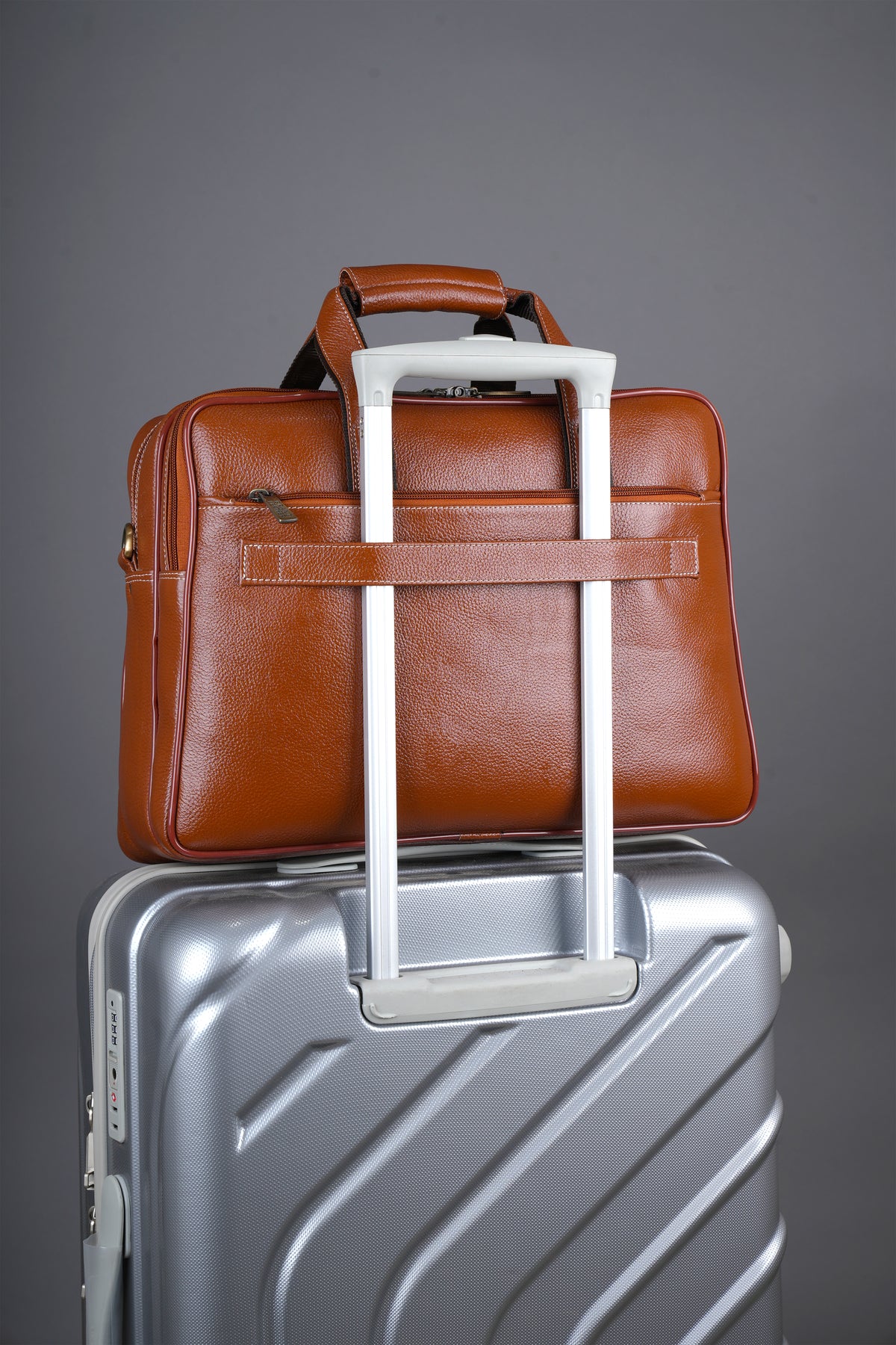 Men's Solid Full Grain Cowhide Leather Large 16 Inch Laptop Briefcase Messenger Bag