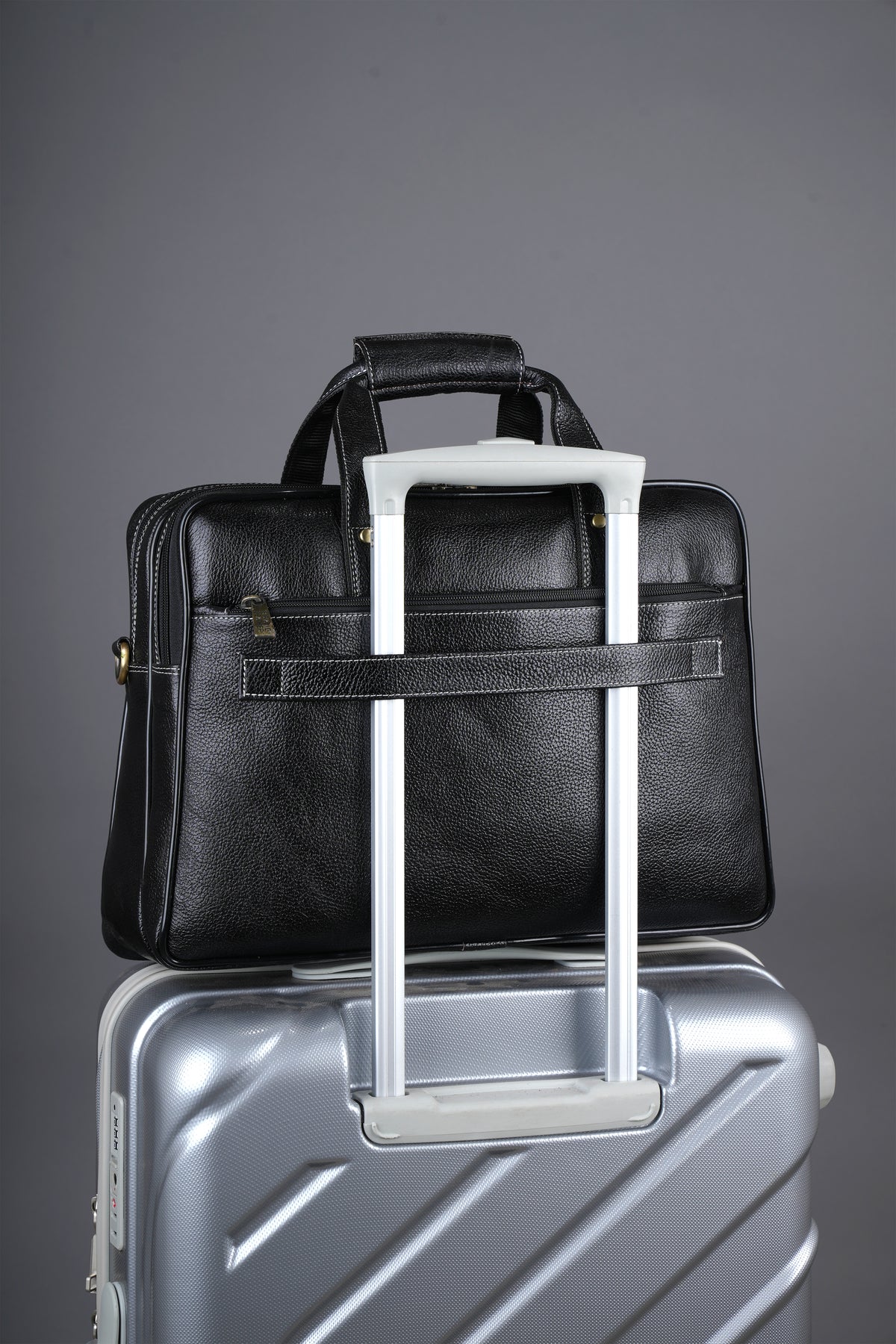 Men's Solid Full Grain Cowhide Leather Large 16 Inch Laptop Briefcase Messenger Bag