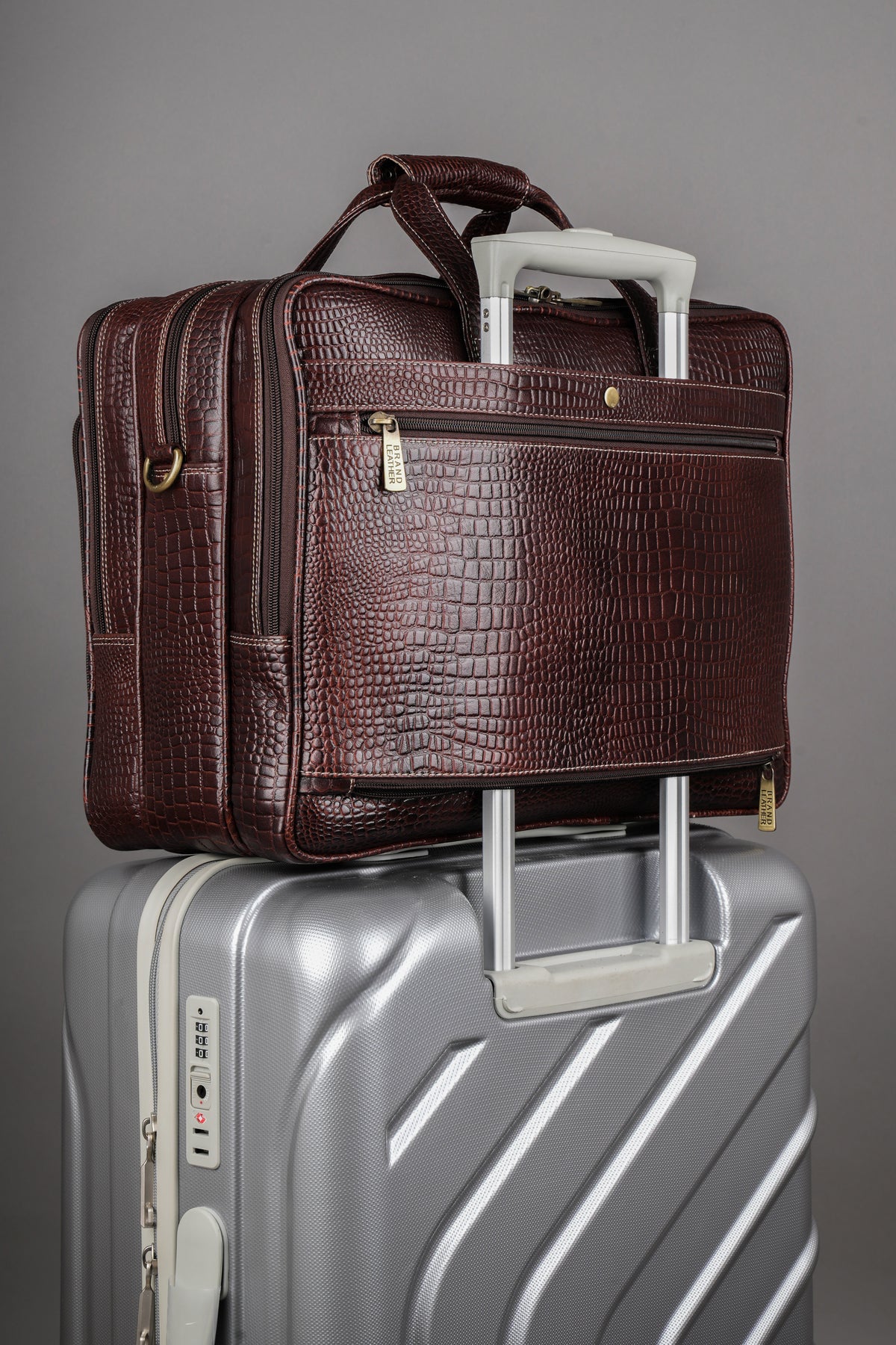 Genuine Leather 17 inch Laptop Messenger Bag with 3 Gusset|Shoulder Padded|ATM Card Slot|Mobile Pocket|Pen Pocket