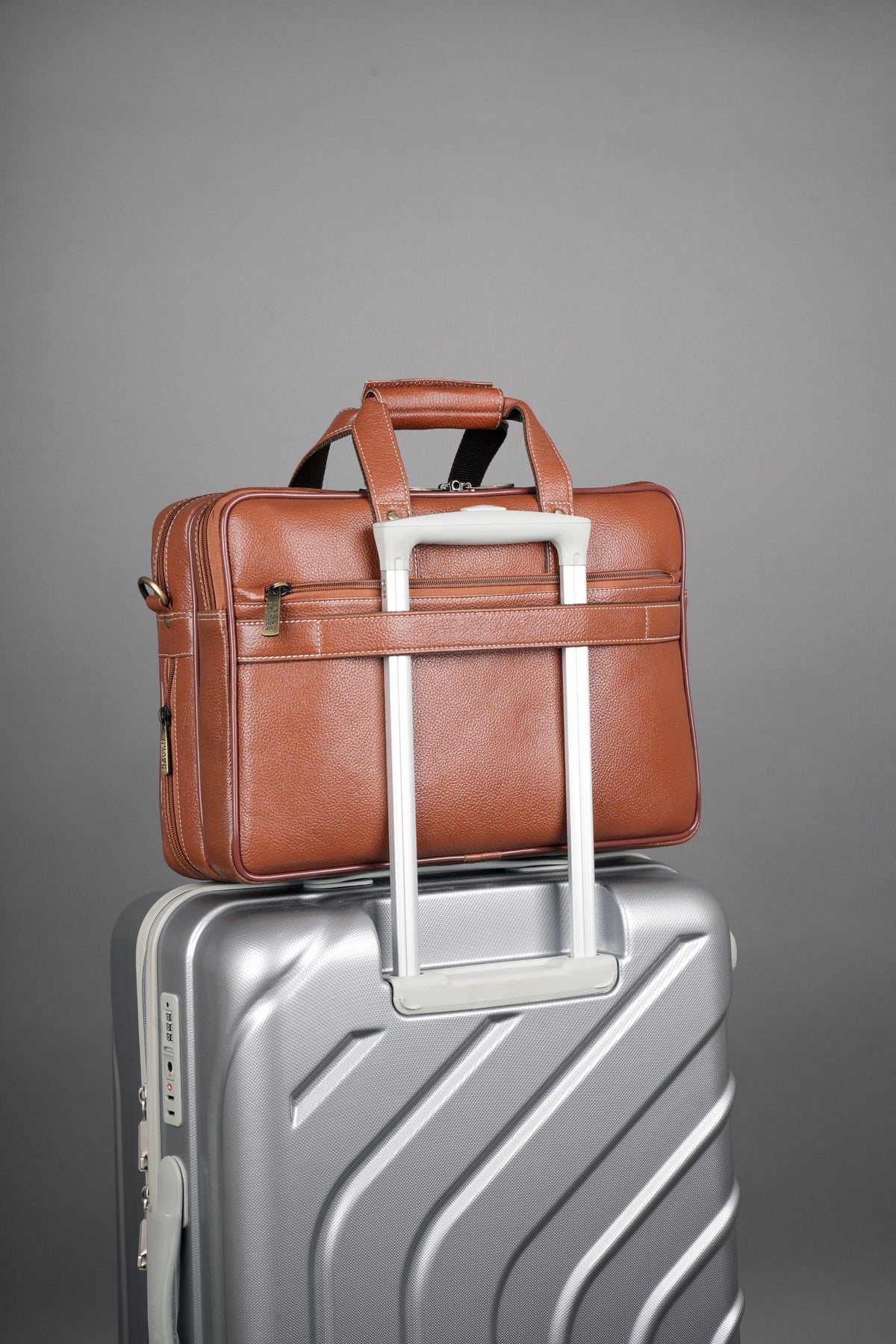 Genuine Leather 15.6 Inch Expandable Laptop Messenger Bag