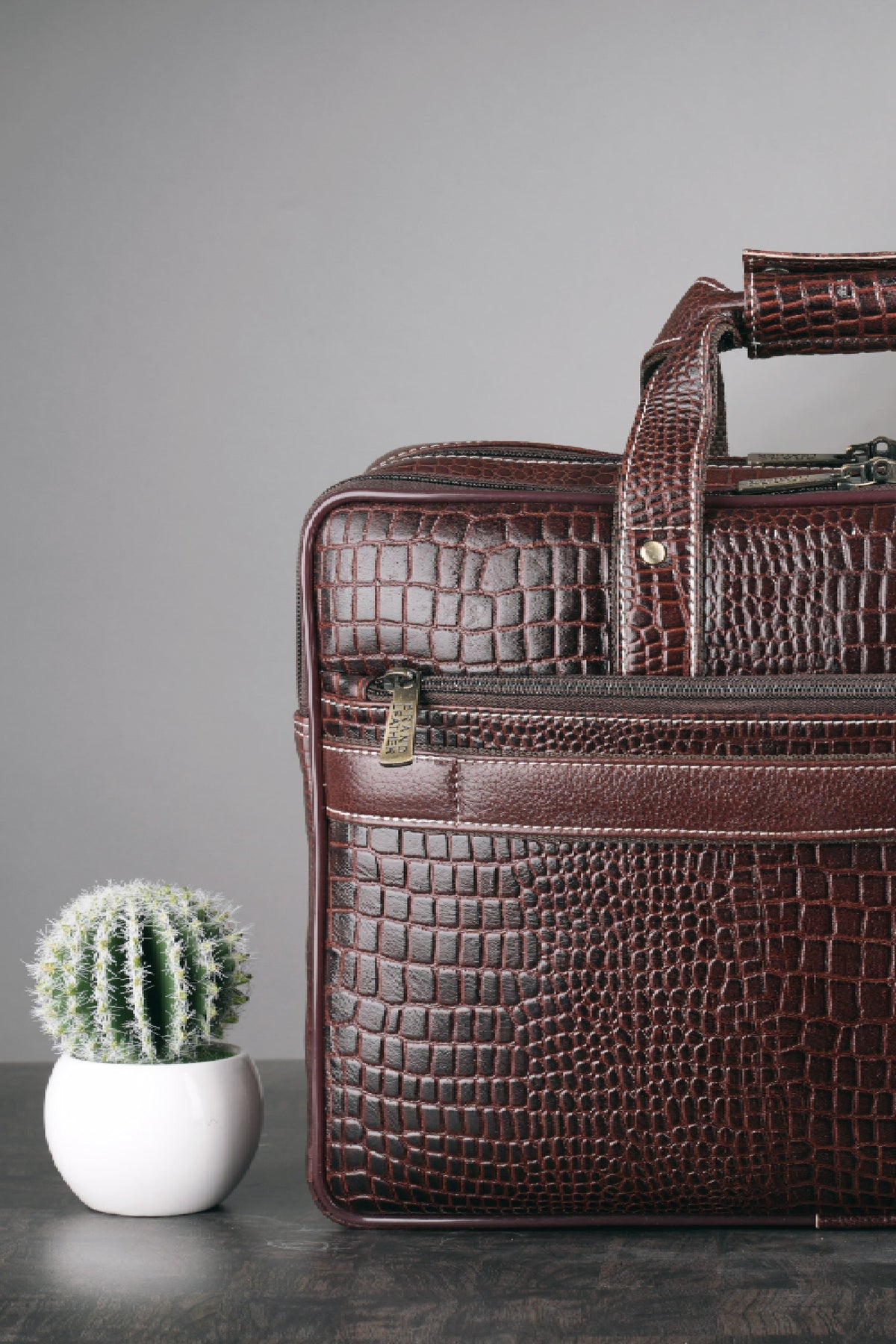 Genuine Leather 15.6 Inch Expandable Laptop Messenger Bag