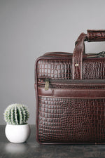 Genuine Leather 15.6 Inch Expandable Laptop Messenger Bag